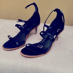 NWOT Tibi Sz 38 Classy black strappy heels with gold hardware. 😍😍